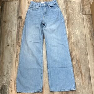 H & M Classic Light Blue Wide Leg Jeans Size 2